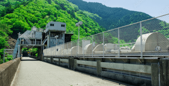 Small-scale hydroelectric power generation