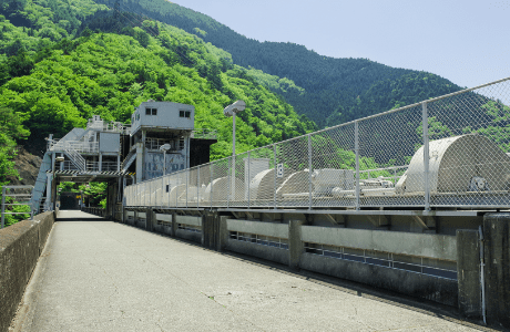 Small-scale hydroelectric power generation
